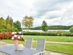 Ferienhaus Seeresidenz Settin – Haus am See