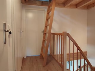Steile Treppe zum Schlafboden