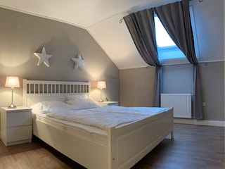 1 Schlafzimmer OG
