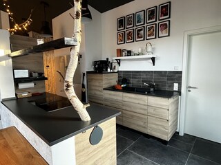 Küche mit Spülmaschine