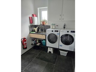 Waschmaschine, Trockner etc.