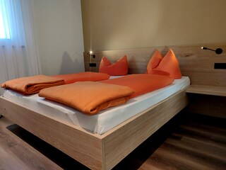 Schlafzimmer mit TV