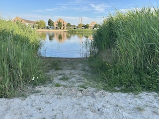 Zugang vom Privatstrand ins Wasser