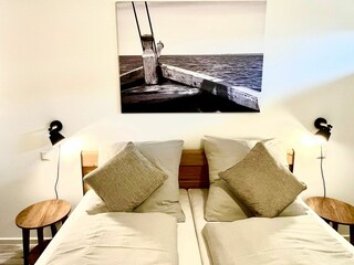 Schlafzimmer mit Doppelbett