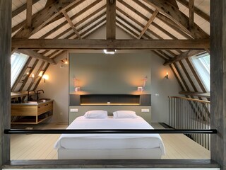 Sleeping room first floor