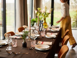 Diningtable with free view