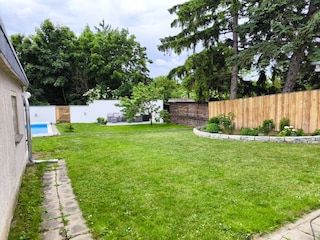 Garten hinter dem Haus