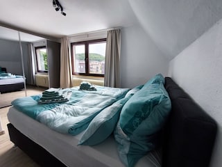 Schlafzimmer Nr.2 (Doppelbett), 1. OG (Aufbettung mgl.)