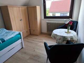 Schlafzimmer Nr. 3, 1. OG (Aufbettung mgl.)