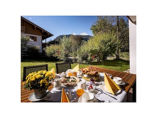 Frühstück auf der Terrasse