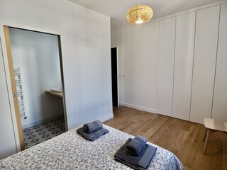 Schlafzimmer 1