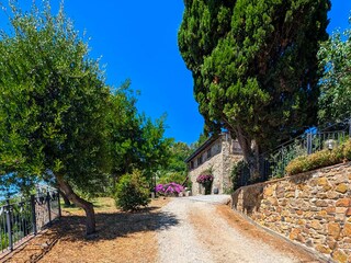 Villa Suvereto Outdoor Recording 2