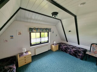 2. Schlafzimmer