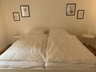 Schlafzimmer unten