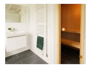 Badezimmer mit Sauna