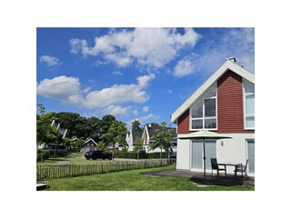 vollständig umzäunte Garten
