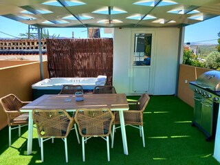 Dachterrasse mit Jacuzzi