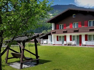 Ferienhaus mit Schaukel