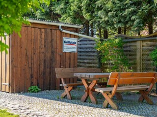 Sitzecke im Außenbereich vom Grundstück