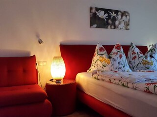 Schlafzimmer mit Zusatzbett