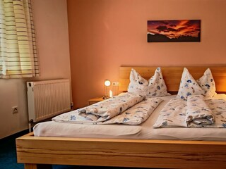 Schlafzimmer 1 West