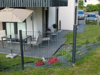 komplett eingezäunter Garten
