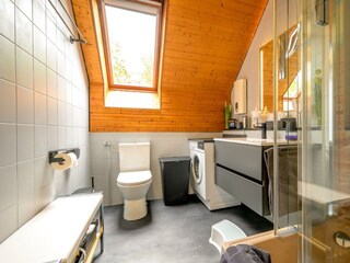 Badezimmer Ansicht 1