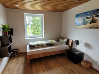 Das größere Einzelbett Zimmer