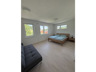 Schlafzimmer 1