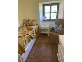 Schlafzimmer 3