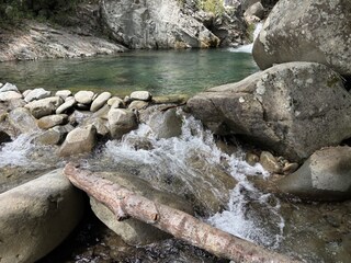 schwimmbarer Bach