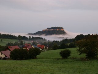 Blick über Pfaffendorf zur Festung Königstein