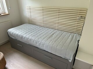 Schlafzimmer 1 mit Einzelbett