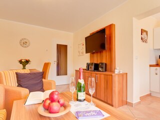 Wohnzimmer mit Essbereich