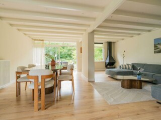 Das helle Wohnzimmer