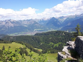 Blick nach Oberstdorf zur Skiflugschanze