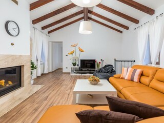 Villa Jakovici Features 21