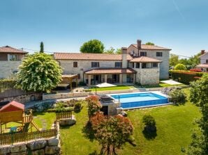 Casa Serena mit Pool, Whirlpool und Spielplatz
