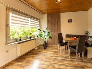 Wohn-Esszimmer mit Essecke