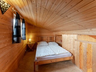 2. Schlafzimmer mit Doppelbett