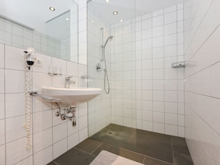 Ferienwohnen Mattle, App. 4-6 Pers./Badezimmer