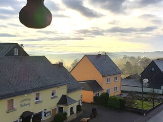 Blick über die Dorfstraße