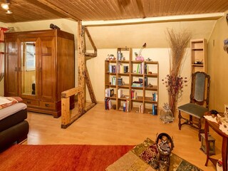 Schlafzimmer 1 mit Leseecke
