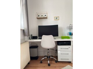 Arbeitsplatz im großen Schlafzimmer