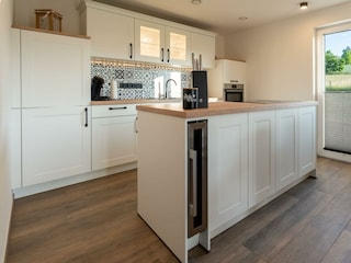 Küche mit Blick ins Grüne