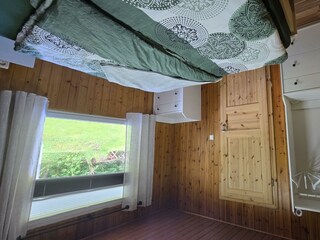 Schlafzimmer mit Schränken