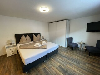 Zimmer 6 - Doppelzimmer mit Gemeinschaftsbad