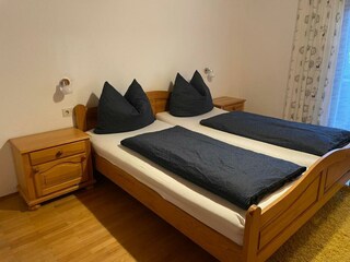 Zimmer 4 - Doppelzimmer mit privat Badezimmer