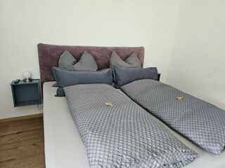Schlafzimmer 2