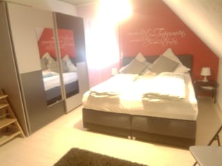 Schlafzimmer 2